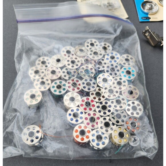 Metal Plastic Bobbins with Color Thread Spools Sewing Machine Reels+ Notions - Picture 10 of 15